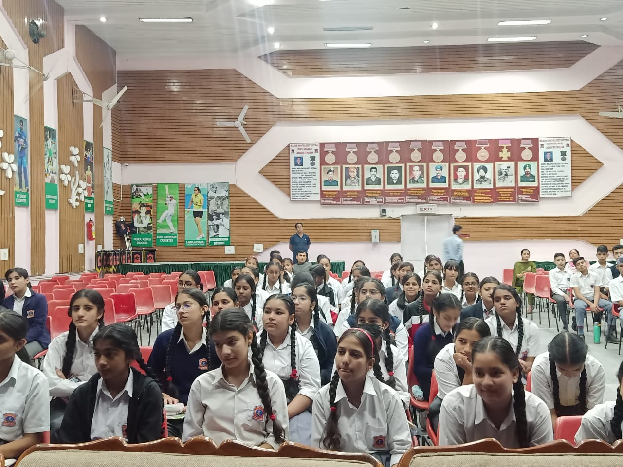 An-intra-school-Quiz-competition-was-conducted-by-MIND-WARS-in the-school-auditorium-of-APS-UDHAMPUR. 